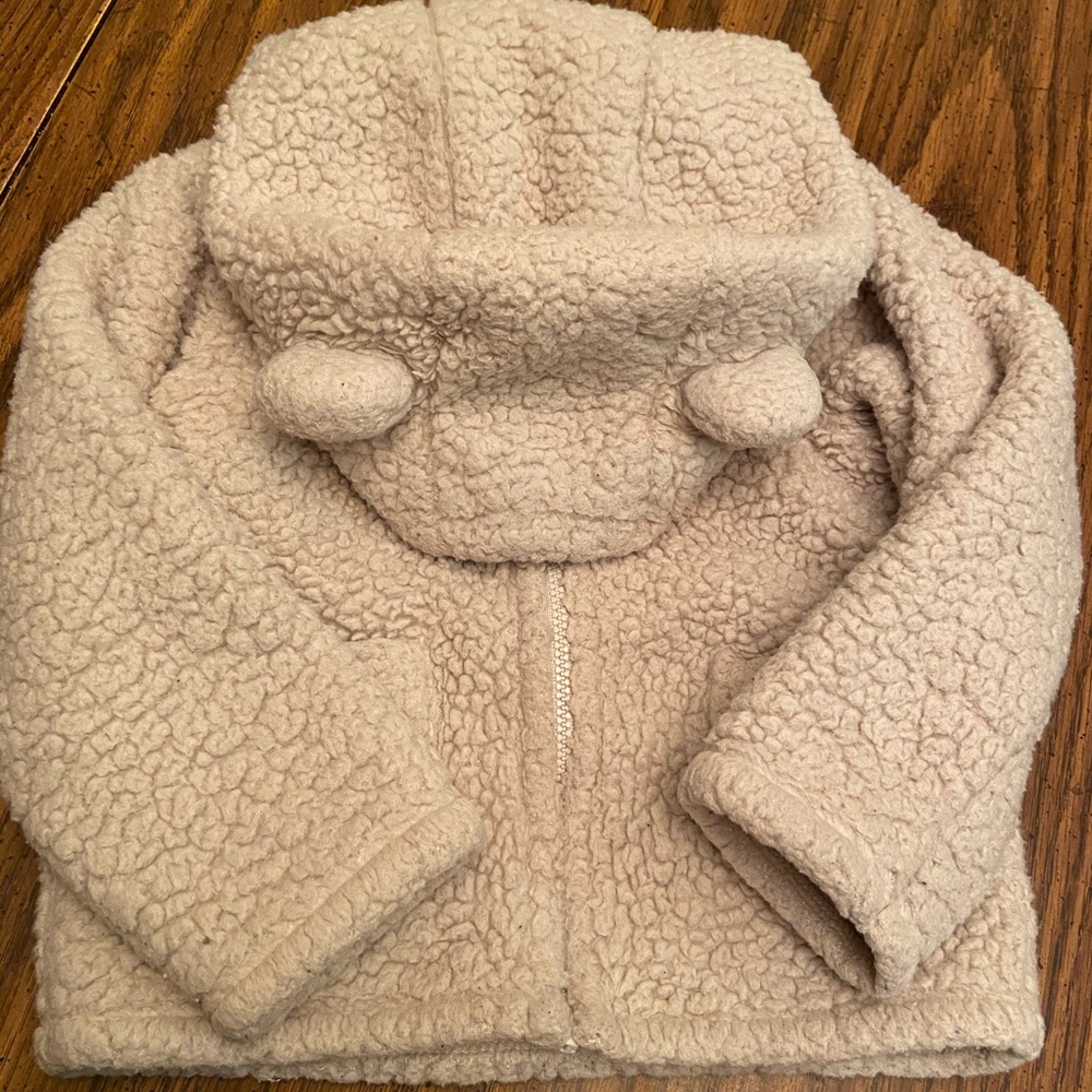 Adorable toddler bear jacket!